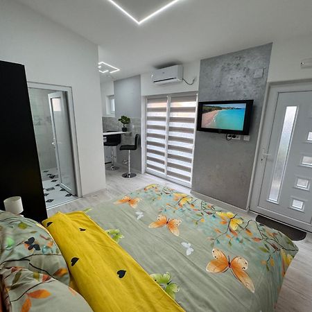 Mitic Apartmani 1 Ni Eksteriør bilde