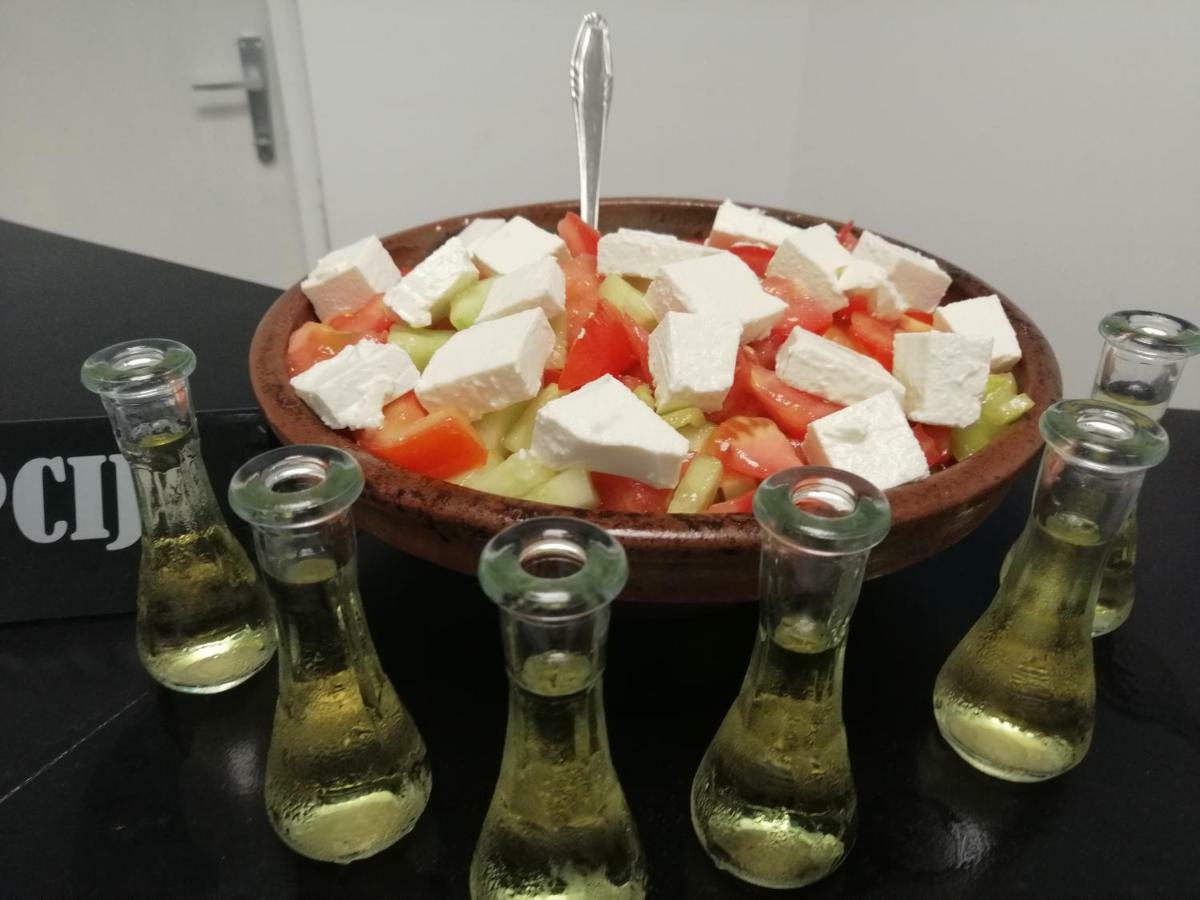 Mitic Apartmani 1 Ni Eksteriør bilde